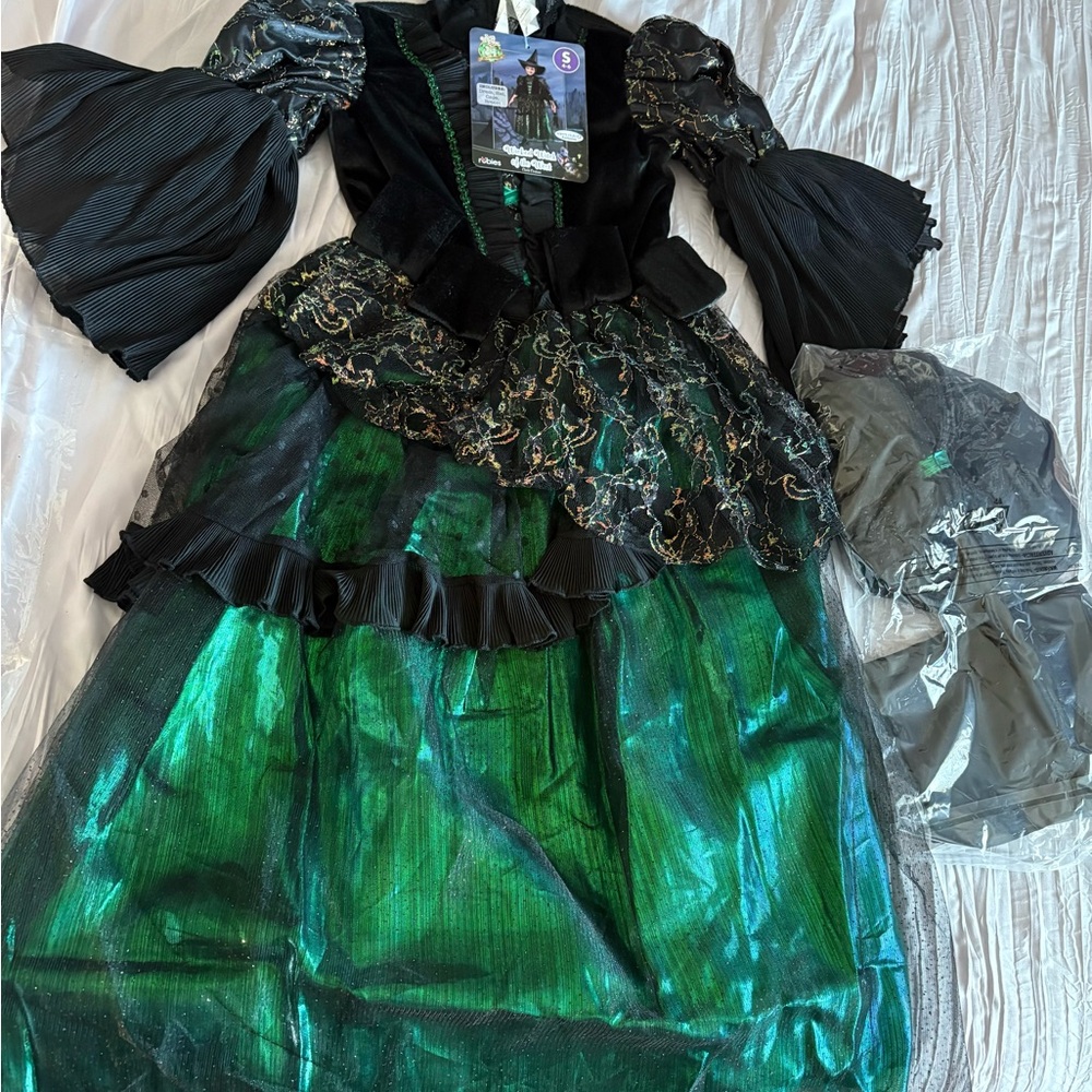 ELPHABA  Wicked 
Witch -Wizard of Oz